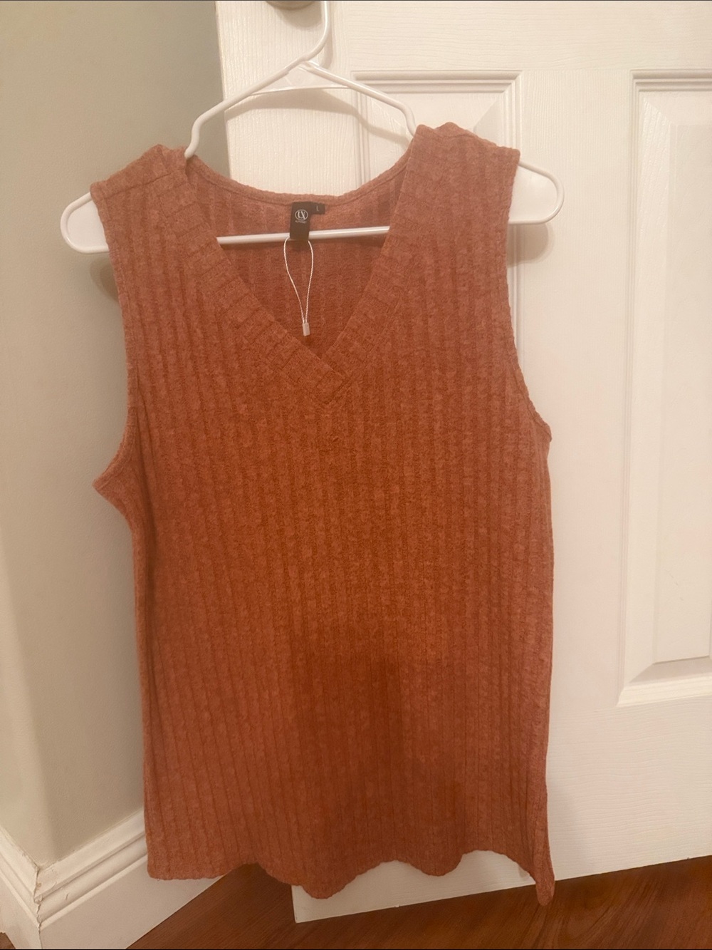 Amazon Women's V-Neck Ribbed Sweater Vest - Rust Orange